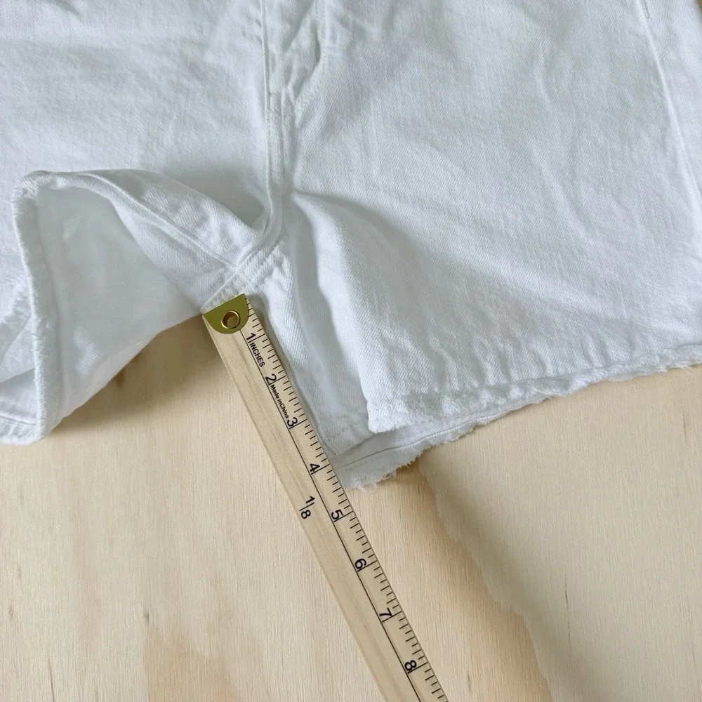 American Eagle Size 6 Baggy Mom Denim Shorts white distressed
